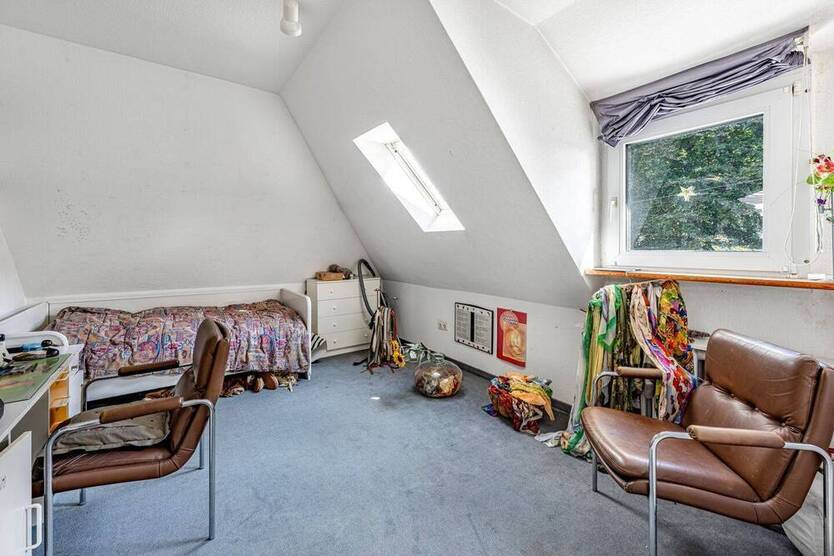 Imposantes Einfamilienhaus mit schönem Garten nahe City
