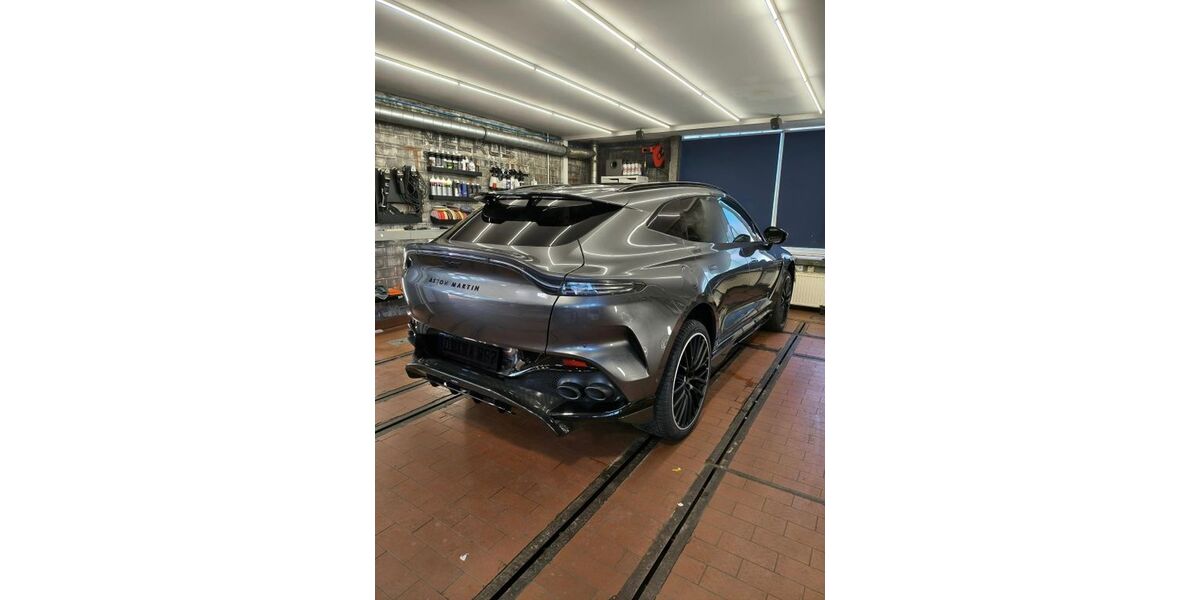 Aston Martin DBX 32.000 km 149.000 &euro; Dresden 01127
