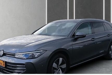 VW Passat Variant 7.676 km 29.888 &euro; Berlin 13581