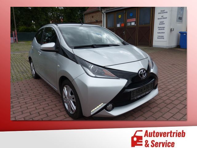 Aygo (X)
