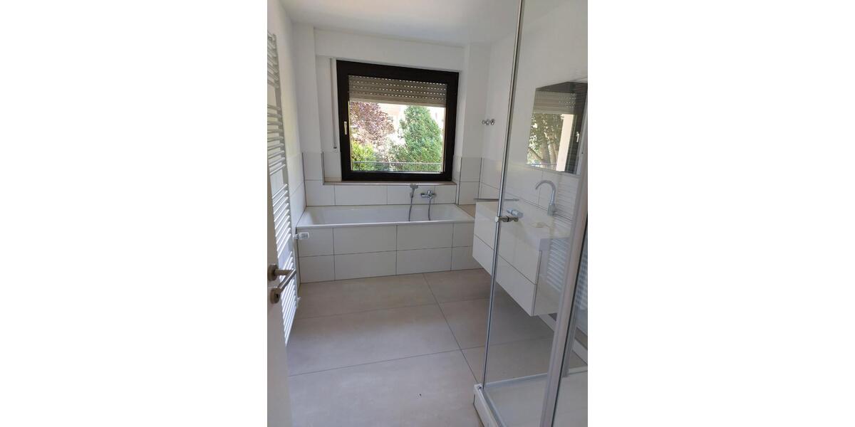 Erdgeschoßwohnung Mülheim an der Ruhr Broich - 5 Zimmer, 152 m&sup2;, 1.600&euro; | Angebot:24983737