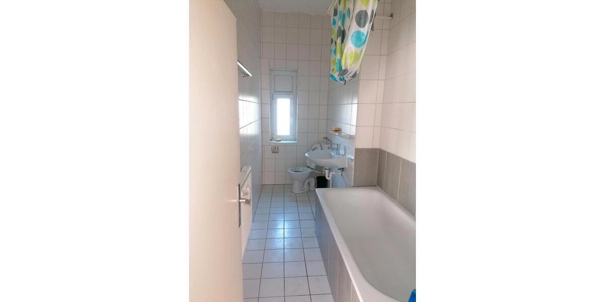 Erdgeschoßwohnung Löhne - 4 Zimmer, 86 m&sup2;, 902&euro; | Angebot:26400906