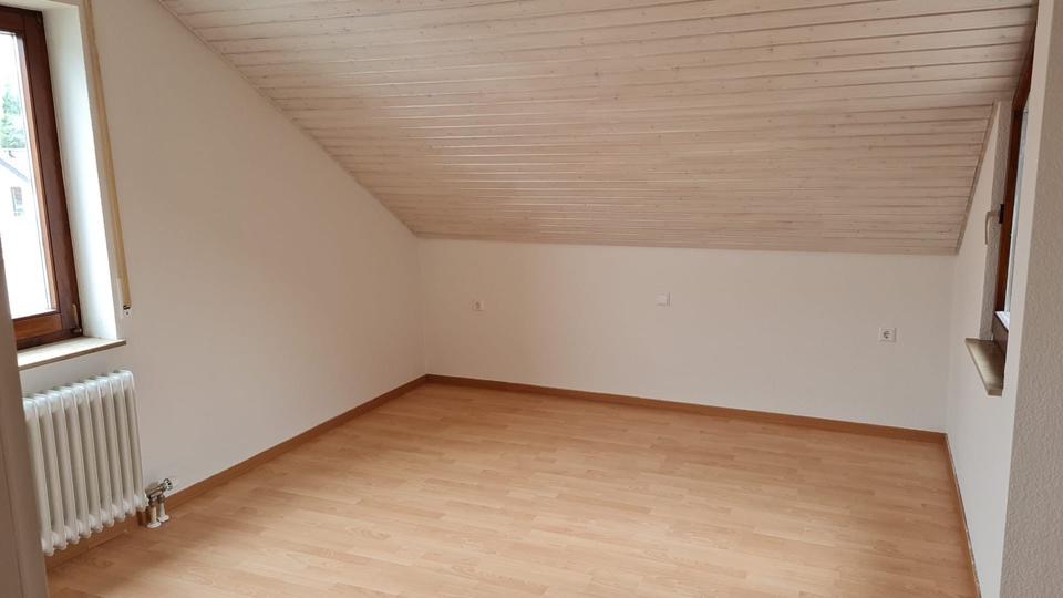 Dachgeschoßwohnung Mössingen - 2.5 Zimmer, 53 m&sup2;, 186.000&euro; | Angebot:26803341