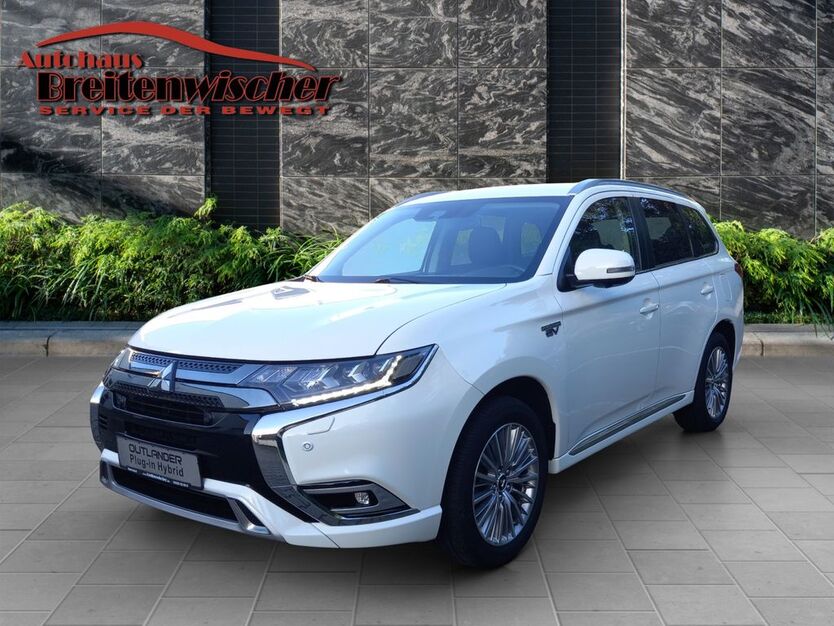 Mitsubishi Plug-in Hybrid Outlander 86.073 km 21.990 € Stahnsdorf 14532