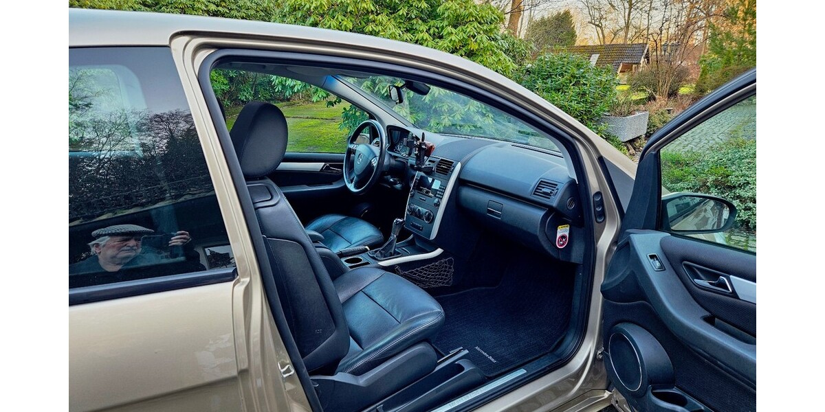 Mercedes-Benz A 150 114.000 km 4.400 &euro; Fintel 27389