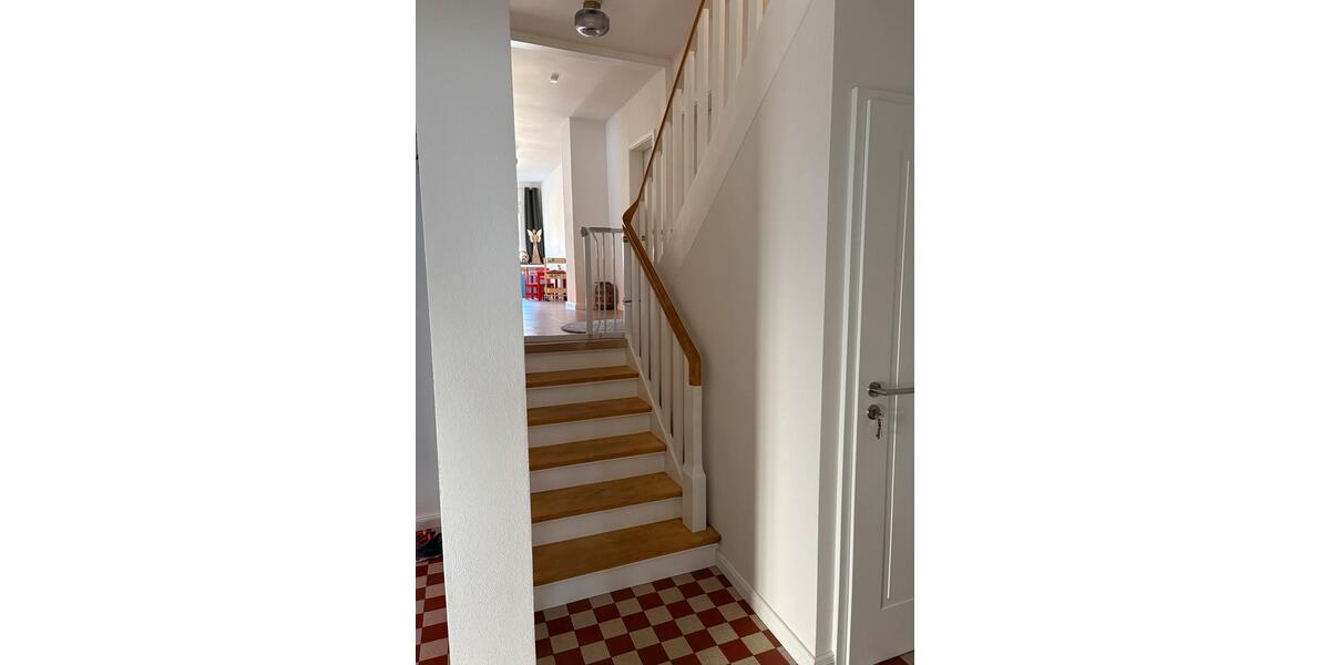 Einfamilienhaus Steinheim - 8 Zimmer, 175 m&sup2;, 265.000&euro; | Angebot:24833146