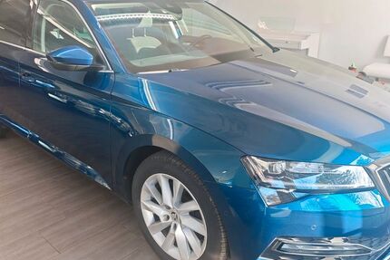 Skoda Superb 91.500 km 21.990 € Fürstenfeldbruck 82256