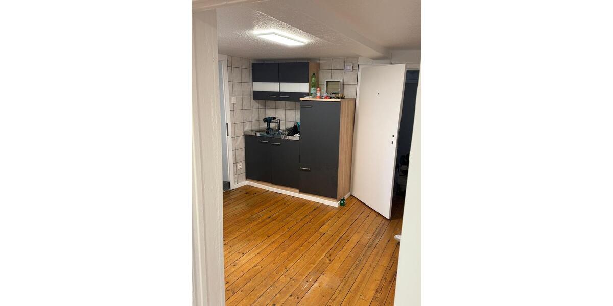 Dachgeschoßwohnung Sulzbach (Saar) - 2 Zimmer, 35 m&sup2;, 335&euro; | Angebot:25614178