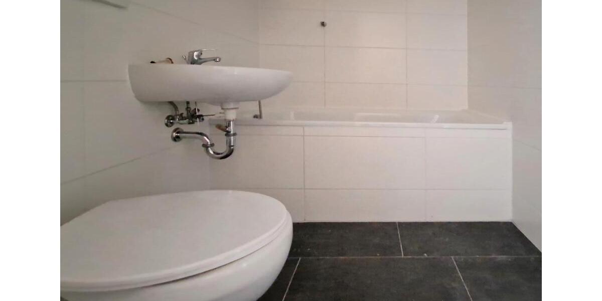 Etagenwohnung Halle (Saale) Halle-Neustadt - 4 Zimmer, 77 m&sup2;, 490&euro; | Angebot:26177809