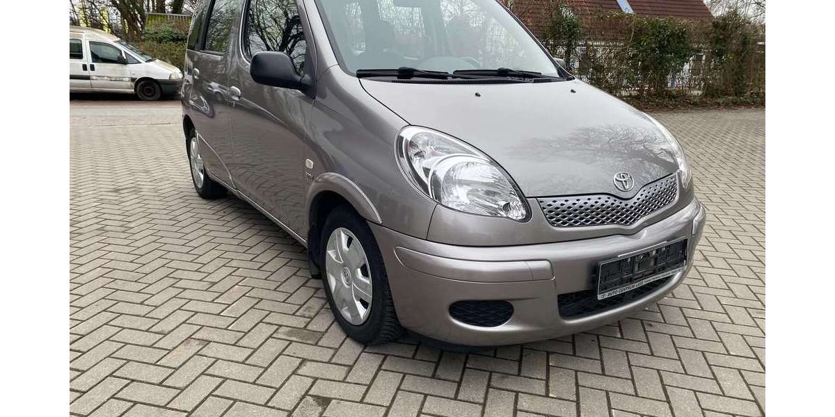 Toyota Yaris 39.000 km 5.299 &euro; Kiel 24107