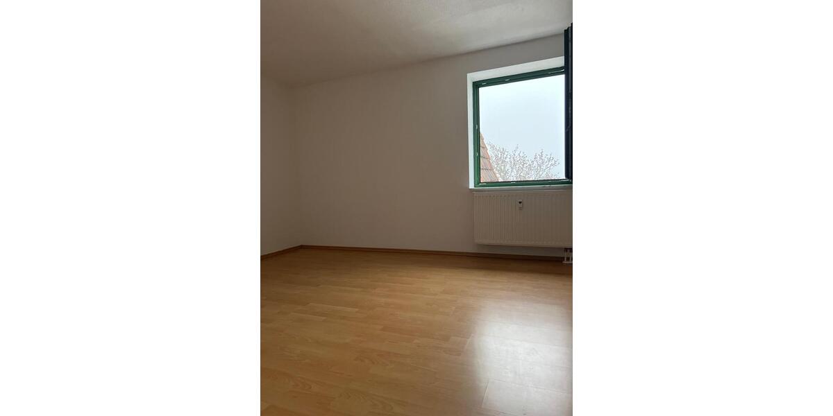 Dachgeschoßwohnung Altenburg - 2 Zimmer, 66 m&sup2;, 363&euro; | Angebot:25182330