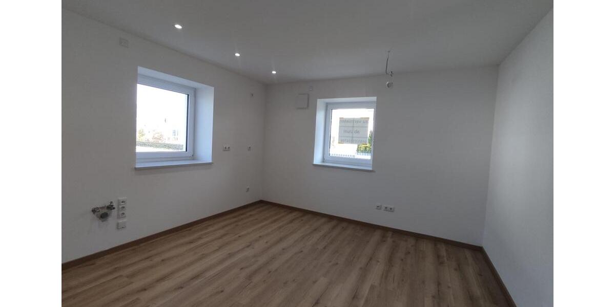 Einfamilienhaus Blindheim - 6 Zimmer, 105 m&sup2;, 1.500&euro; | Angebot:25175102