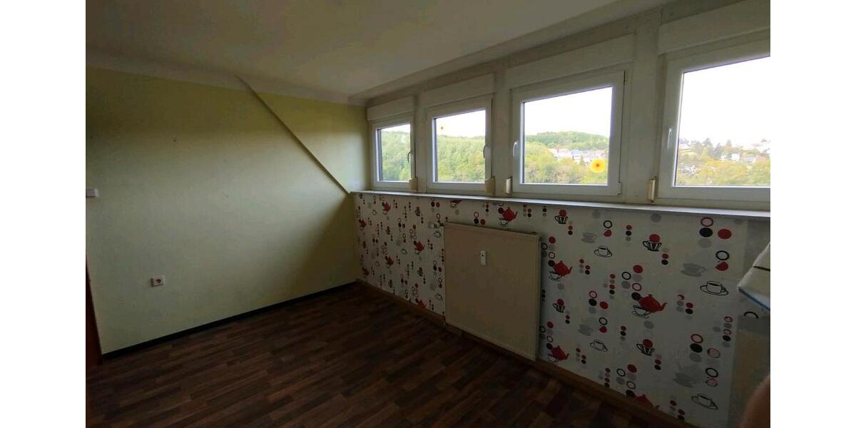 Dachgeschoßwohnung Eppelborn - 3 Zimmer, 94 m&sup2;, 520&euro; | Angebot:26412254