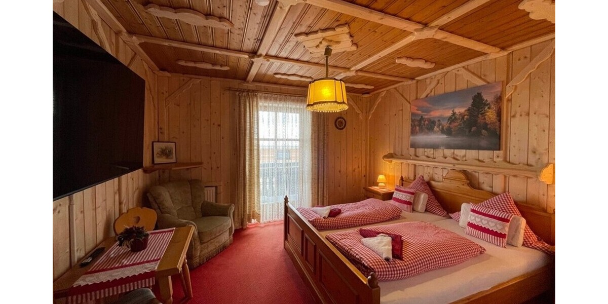 Bayerischer Wald Hotel mit 85 Betten, Restaurant, Betreiberwohnung, Pool - Gewerbeobjekt Deggendorf | Angebot:26954059