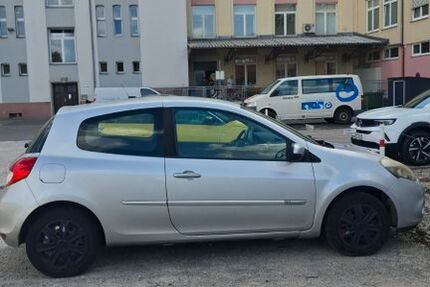 Renault Clio 245.000 km 999 &euro; Wilhermsdorf 91452