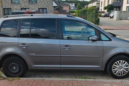 VW Touran 294.000 km 4.750 &euro; Bad Bramstedt 24576