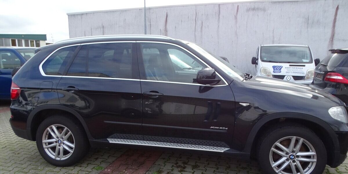 BMW X5 xDrive40d Panoramadach, Leder, Rückfahrkamera, 218.446 km 10.890 &euro; Rodgau 63110