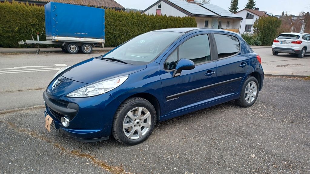 Peugeot 207 173.000 km 2.490 &euro; Tuttlingen 78532