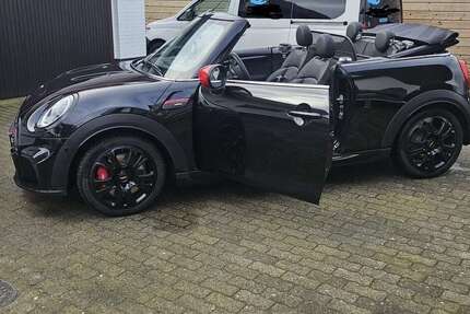 Mini John Cooper Works Cabrio 22.100 km 36.499 &euro; Husum, Stadt 25813