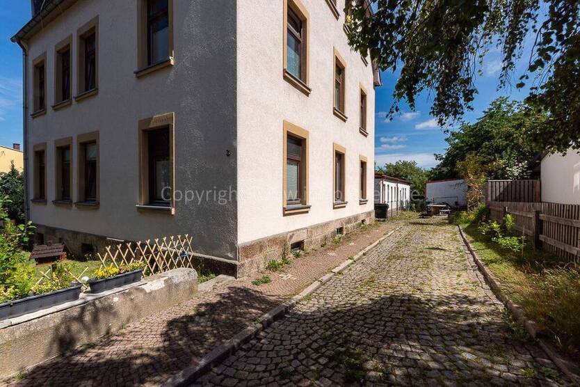 teil vermietetes Mehrfamilienhaus zum Kauf in Rodewisch nahe Auerbach und Plauen - 6 Wohneinheiten