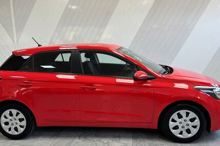 Hyundai i20 73.716 km 10.350 &euro; Liebenburg 38704