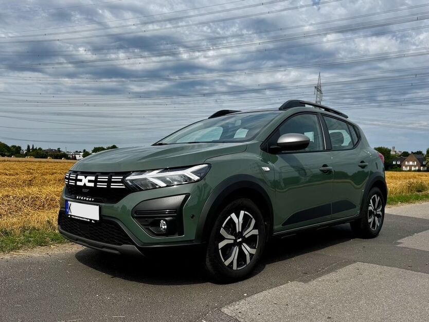 Dacia Sandero 10.000 km 16.500 € Köln 50859