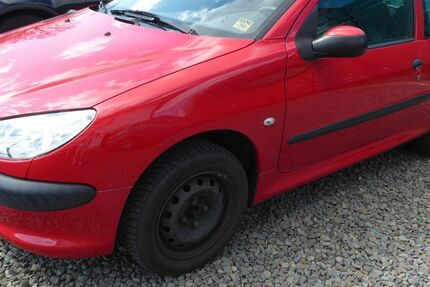 Peugeot 206 127.000 km 750 &euro; Wiehl 51674