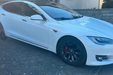 Tesla Model S 199.000 km 19.999 € Kleinostheim 63801