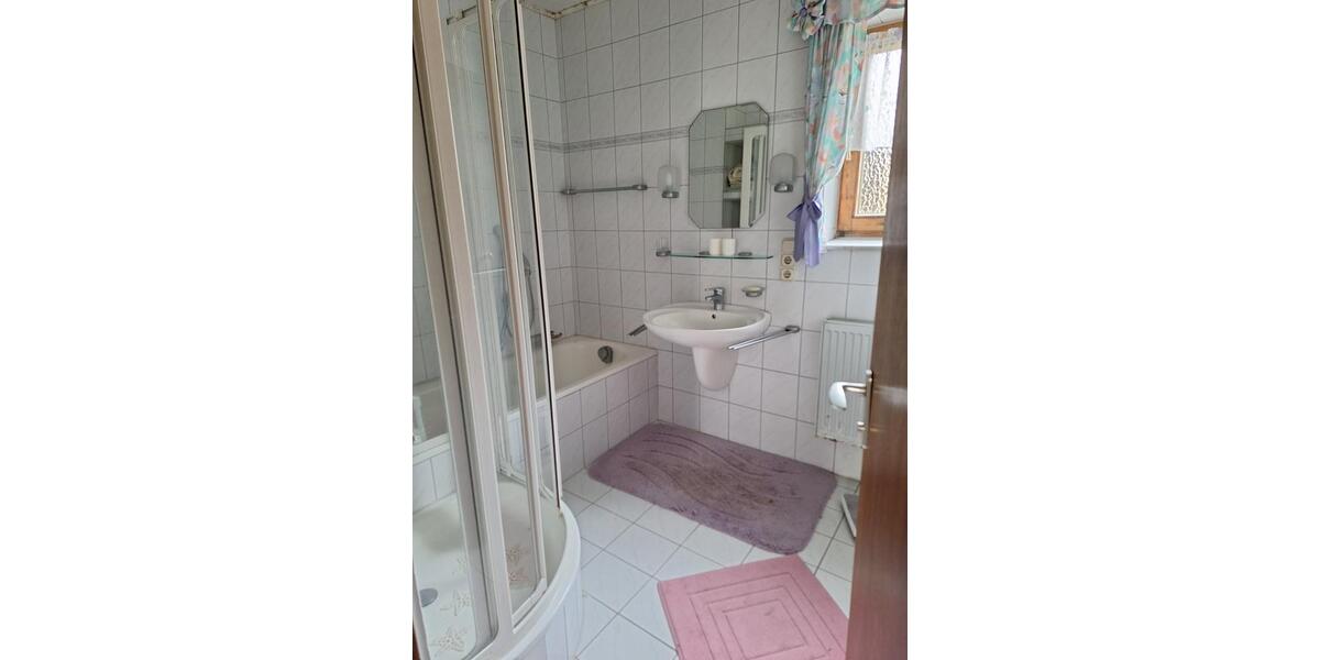 Einfamilienhaus Bad Griesbach im Rottal - 6 Zimmer, 149 m&sup2;, 300.000&euro; | Angebot:25942278