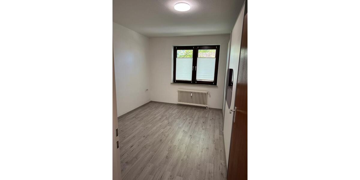 Hochparterre Schortens - 3 Zimmer, 71 m&sup2;, 450&euro; | Angebot:26403068