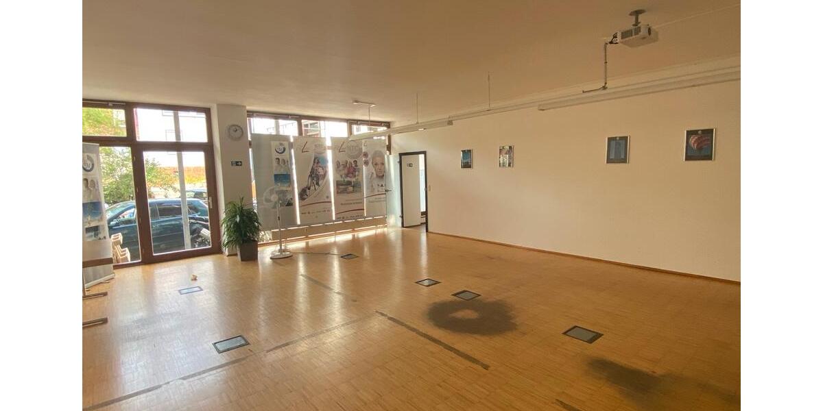 Erdgeschoßwohnung Baunatal - 4 Zimmer, 233 m&sup2;, 305.000&euro; | Angebot:27122481