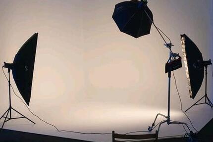 Fotolocation, Mietstudio, NEU TRAPEZ, weiße Hohlkehle, Lost Place