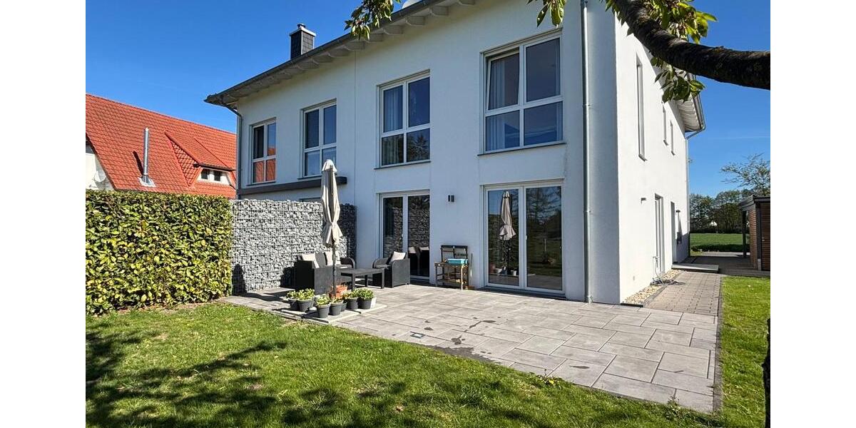 Doppelhaushälfte Hövelhof - 5 Zimmer, 156 m&sup2;, 1.600&euro; | Angebot:26385268