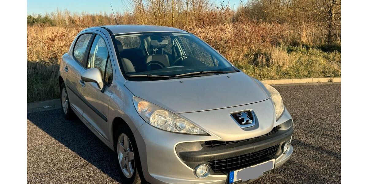 Peugeot 207 83.700 km 2.250 &euro; Brandenburg an der Havel 14770