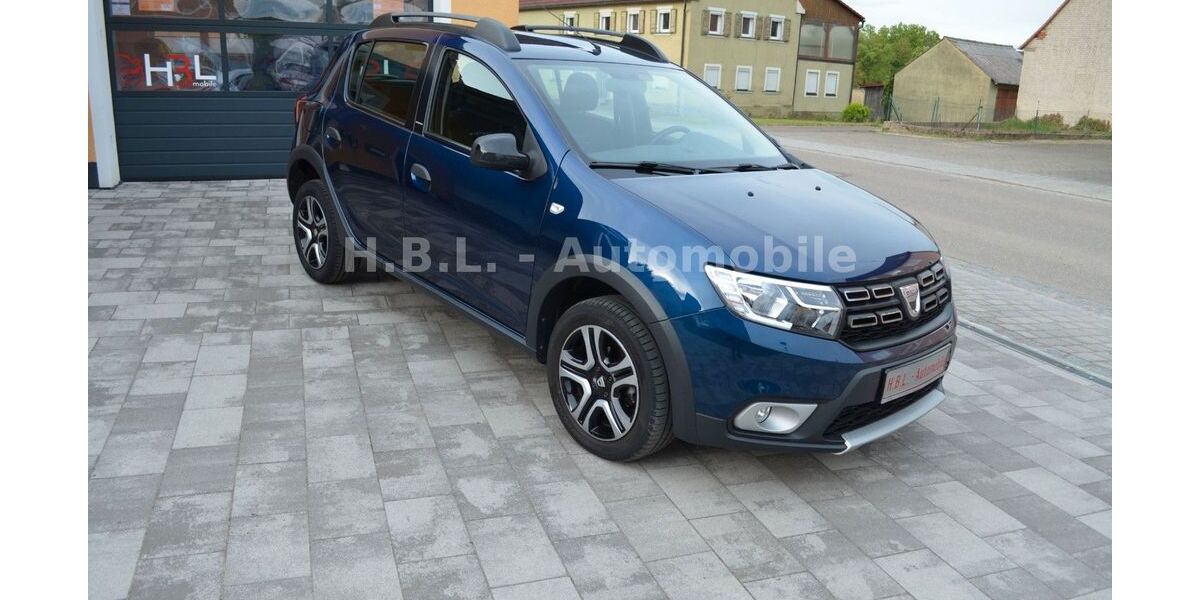 Dacia Sandero 61.678 km 8.988 &euro; Feuchtwangen 91555