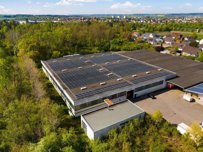 Zur Miete: große Lager- und Produktionshalle mit hoher Bodenlast in Langweid