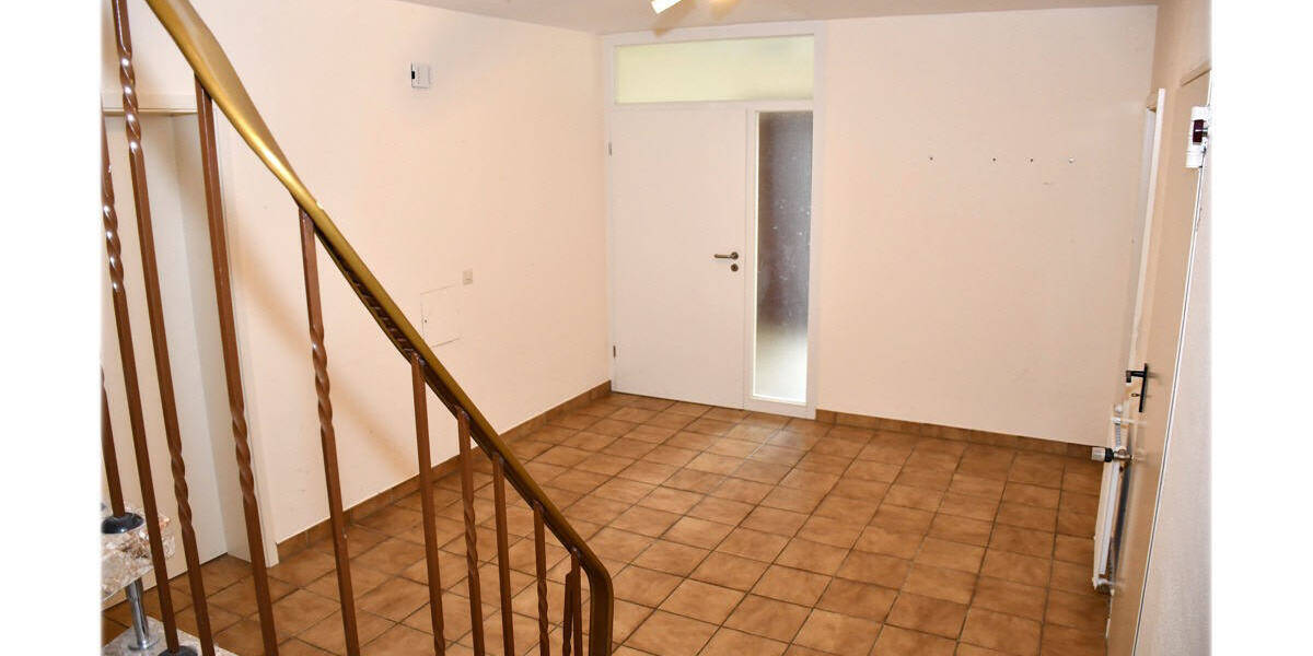 Einfamilienhaus Vöhl Kirchlotheim - 8 Zimmer, 195 m&sup2;, 890&euro; | Angebot:26489497