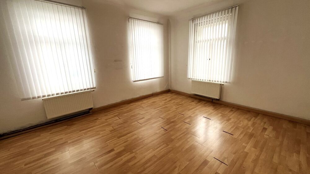 Mehrfamilienhaus mit Hinterhaus in zentraler Lage von Geringswalde - Mehrfamilienhaus, Wohnhaus Geringswalde | Angebot:26621697