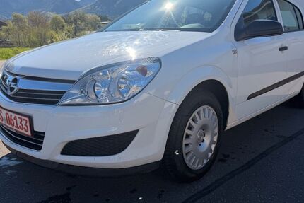 Opel Astra 80.975 km 3.499 &euro; Grassau 83224