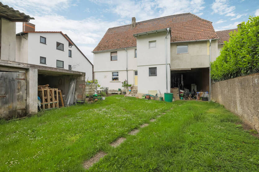 Einfamilienhaus mit großem Garten in ruhiger Lage von Dettenheim
