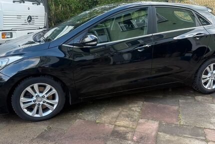Hyundai i30 208.300 km 4.800 &euro; Kaiserslautern 67659