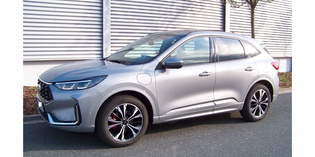 Ford Kuga 9.500 km 35.980 &euro; Nürnberg 90455