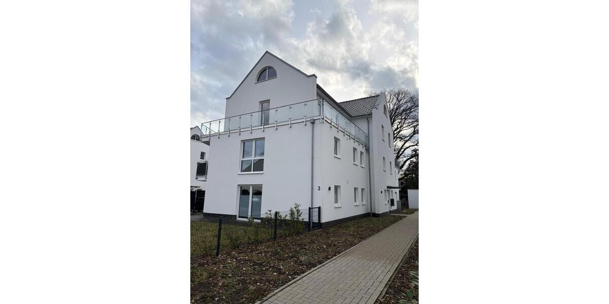 Erdgeschoßwohnung Oldenburg Alexandersfeld - 3 Zimmer, 141 m&sup2;, 1.550&euro; | Angebot:25418693