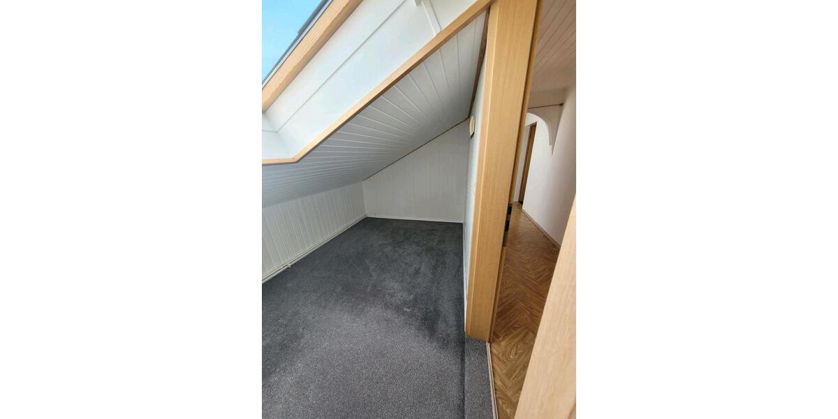 Dachgeschoßwohnung Immenstadt im Allgäu - 5 Zimmer, 102 m&sup2;, 370.000&euro; | Angebot:26326287