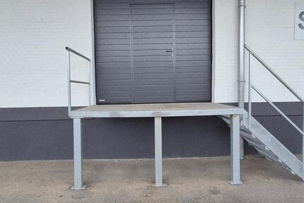 Lagerhalle 376 m² mit Rampe – trocken, ebener Zugang über Rolltor zimmer