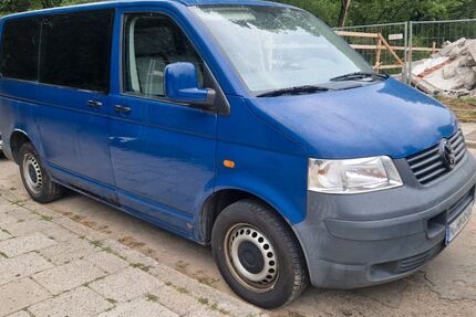 VW T5 Transporter 250.600 km 3.499 &euro; München 80937