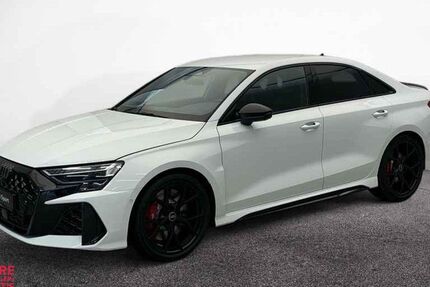 Audi RS3 2.000 km 67.980 &euro; Marktoberdorf 87616