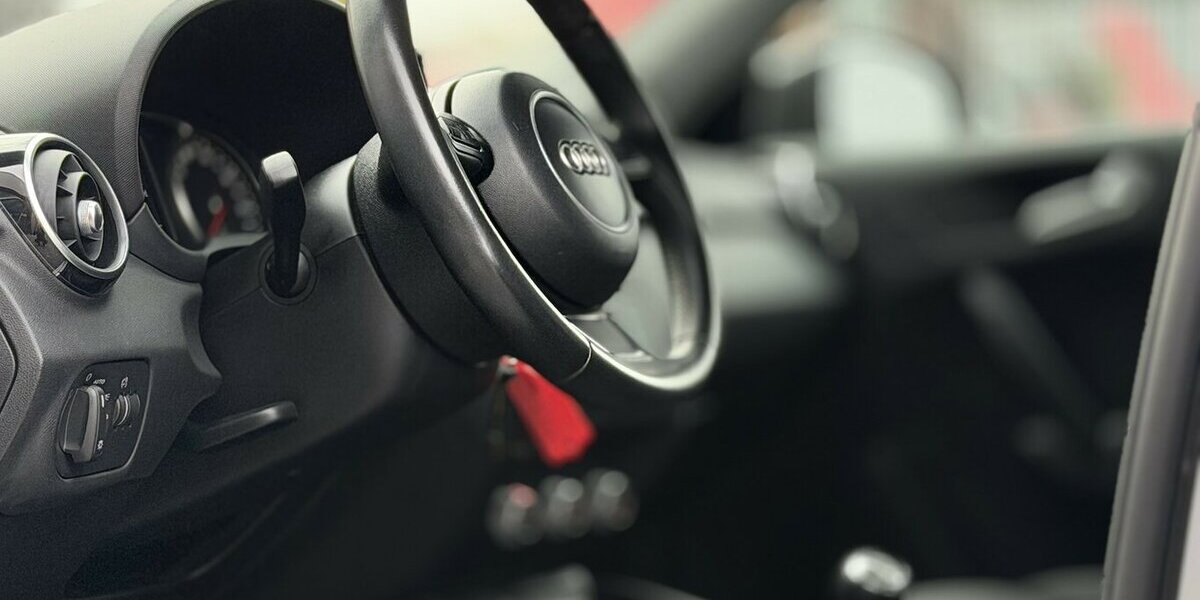 Audi A1 / S-Line / Navi / Xenon / Nur 77 Tkm. 77.000 km 12.900 &euro; Mönchengladbach 41066