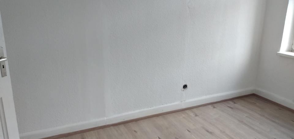 Einfamilienhaus Hellenthal - 10 Zimmer, 200 m&sup2;, 192.000&euro; | Angebot:26440502