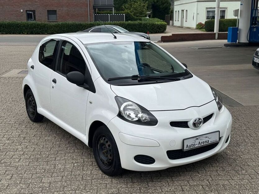 Aygo (X)